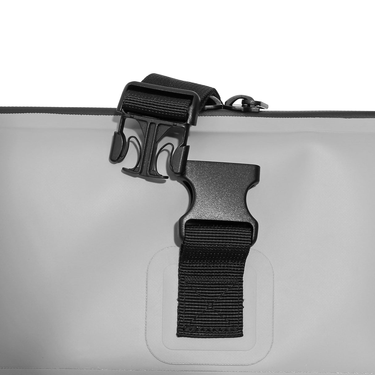 ICEY TEK Super Fish Bag 150cm — strap detail