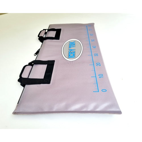 ICEY TEK Flat Fish Bag 150cm — side profile showing length